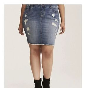 Torrid distressed jean skirt